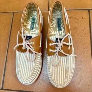 Sperry Tan and White Seersucker and Leather Boat Shoes Size 9